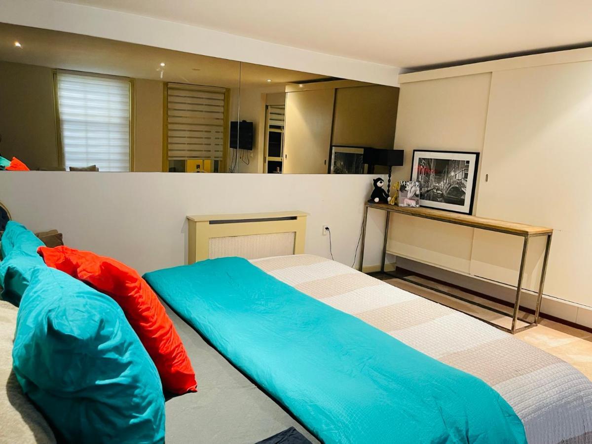 Red Light District B & B Canal View Amsterdam Exteriör bild