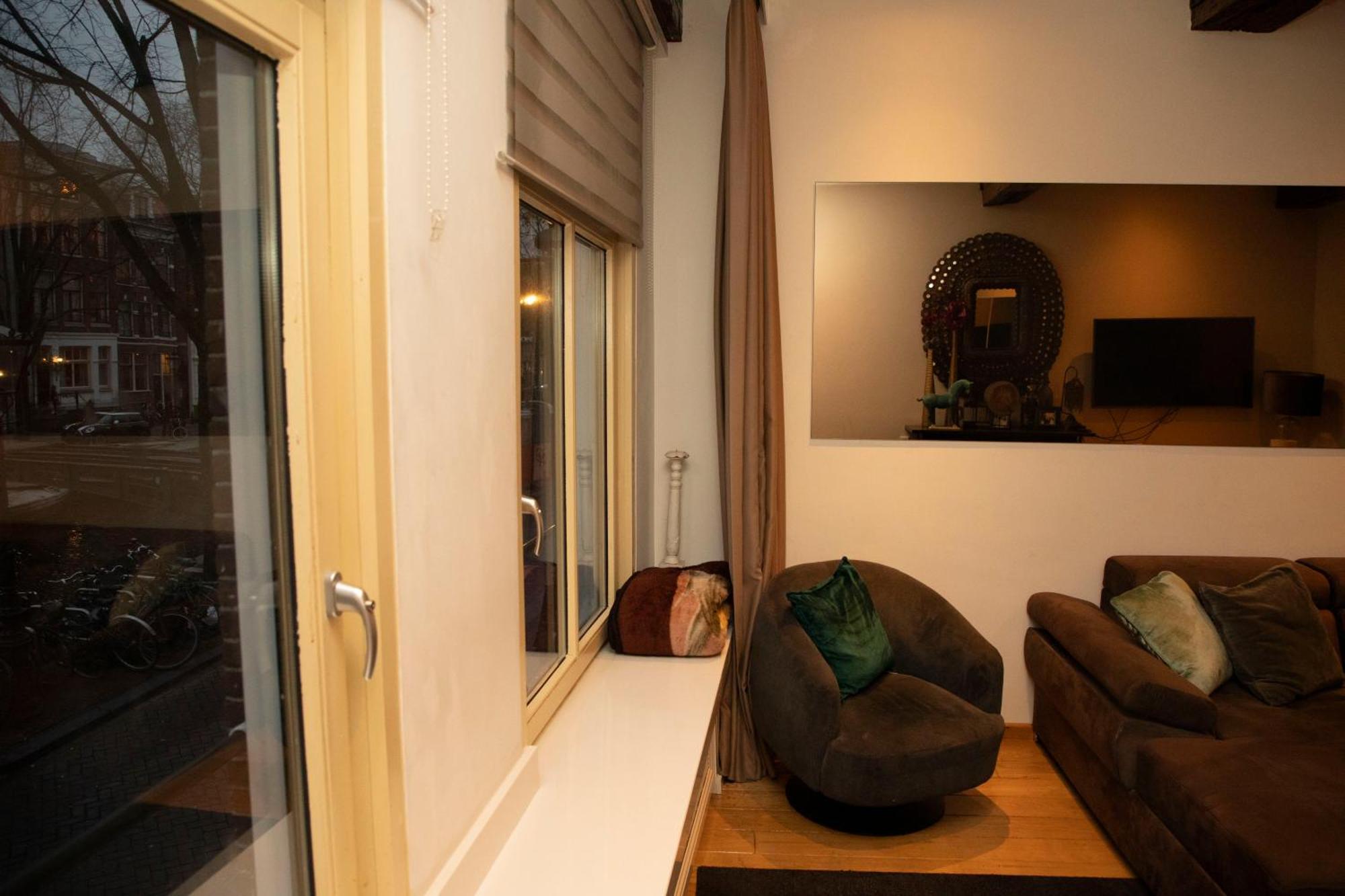 Red Light District B & B Canal View Amsterdam Exteriör bild