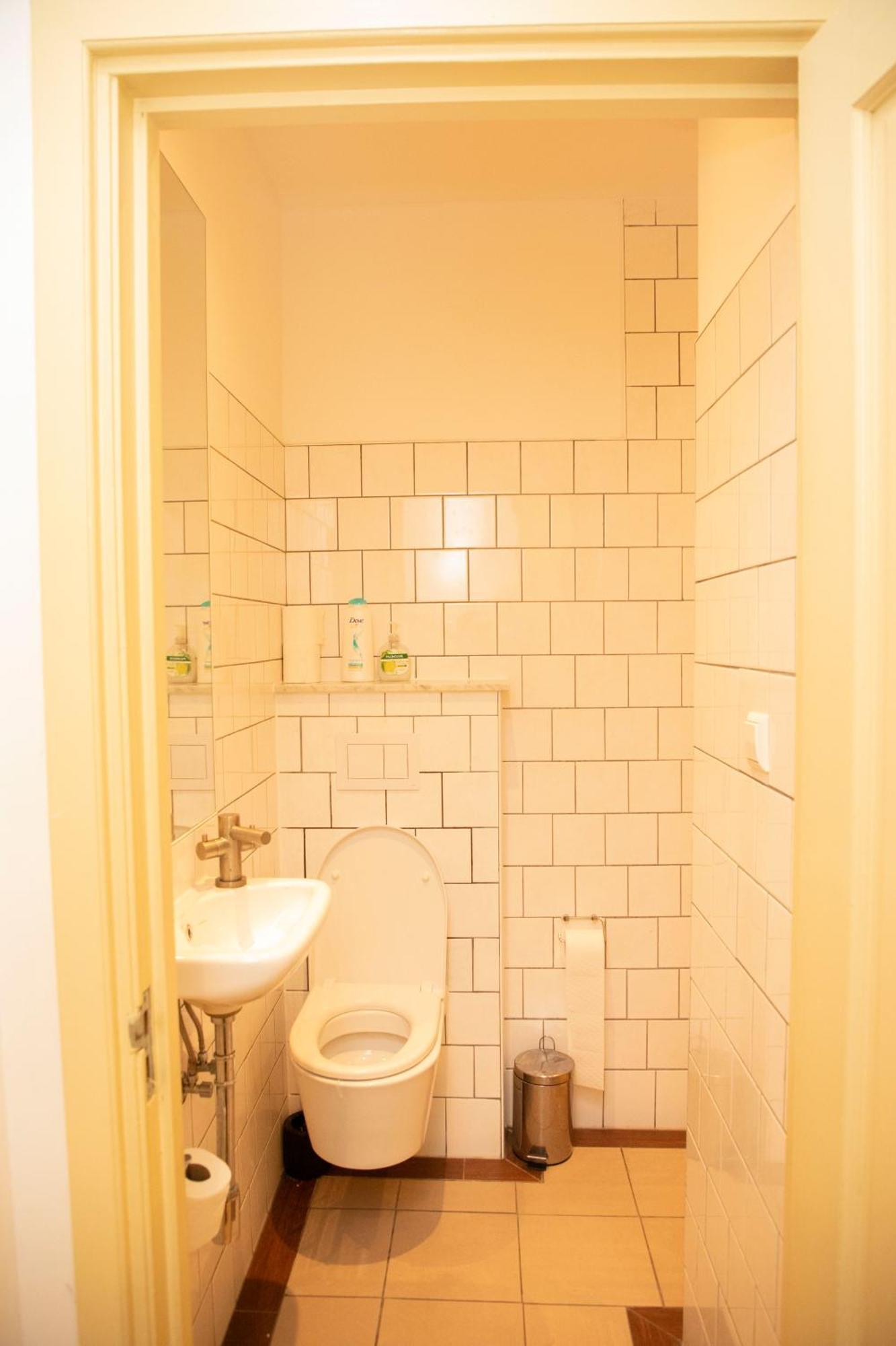 Red Light District B & B Canal View Amsterdam Exteriör bild